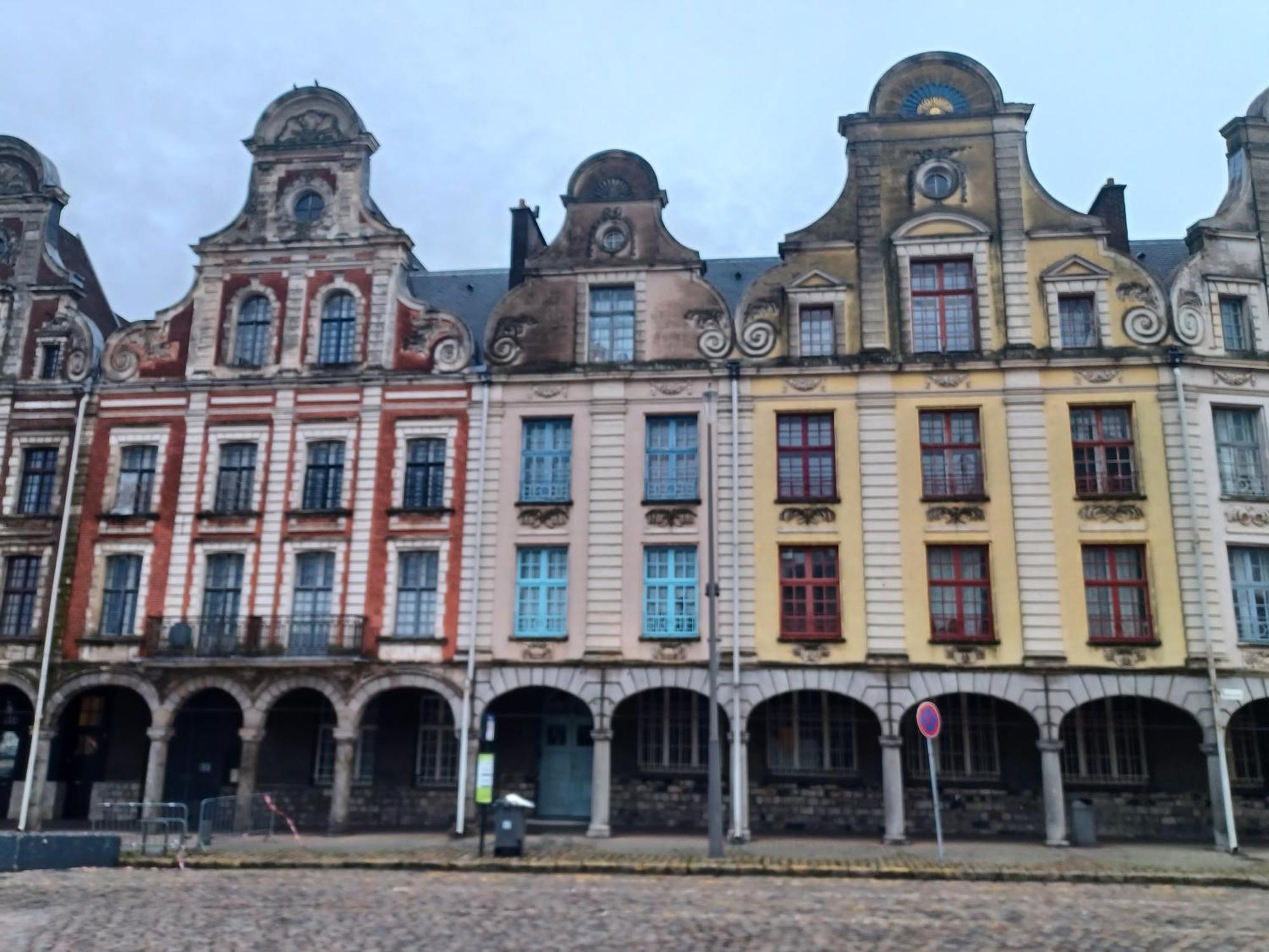 Au Coeur De La Grand Place Арас Екстериор снимка